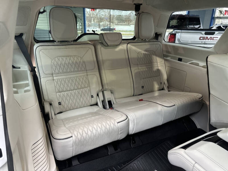 2024 Lincoln Navigator Black Label