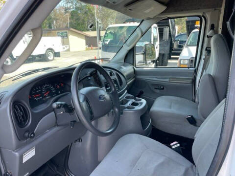 2005 Ford E-Series E-450 SD