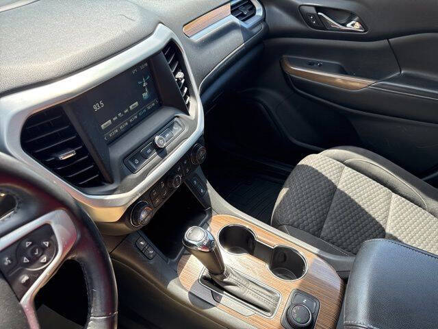 2017 GMC Acadia SLE-2