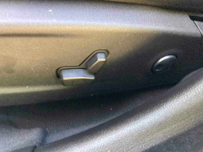 2023 Chrysler 300 Touring L