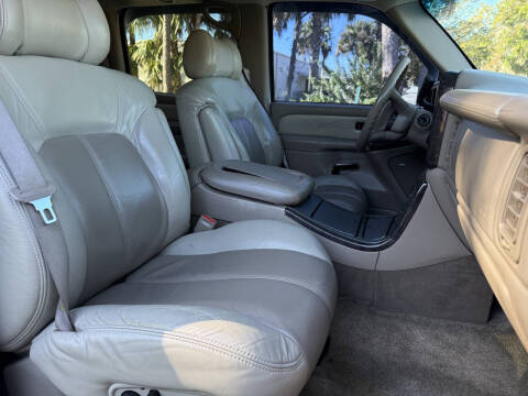 2001 GMC Yukon XL Denali