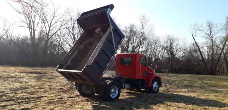 2005 Kenworth T300 DUMP TRUCK