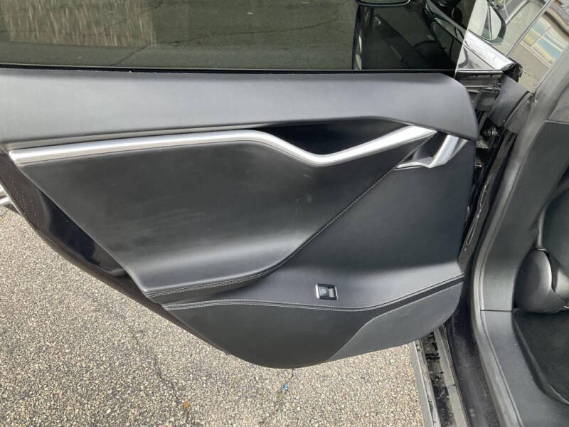 2016 Tesla Model S 70D