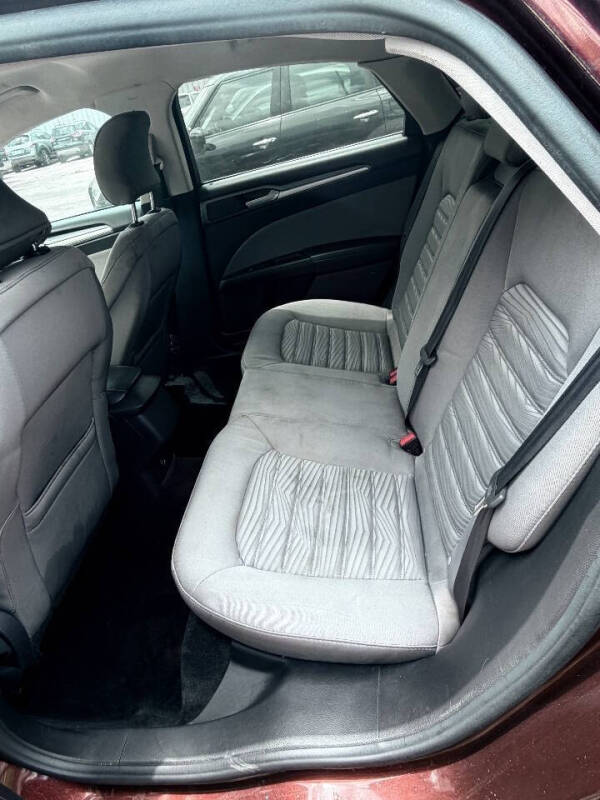 2016 Ford Fusion S