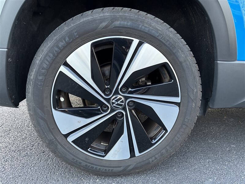 2023 Volkswagen Taos SE 4Motion