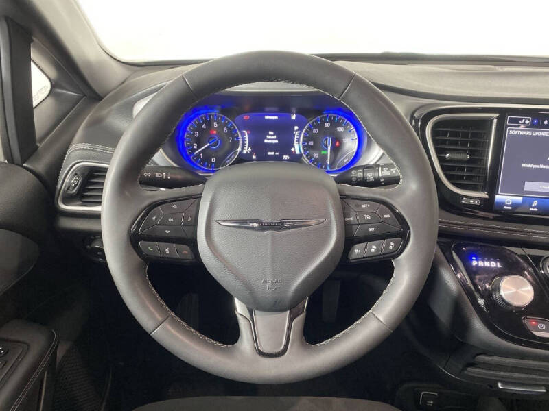 2024 Chrysler Pacifica Touring