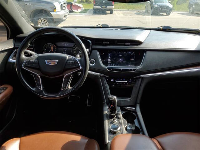 2020 Cadillac XT5 Sport