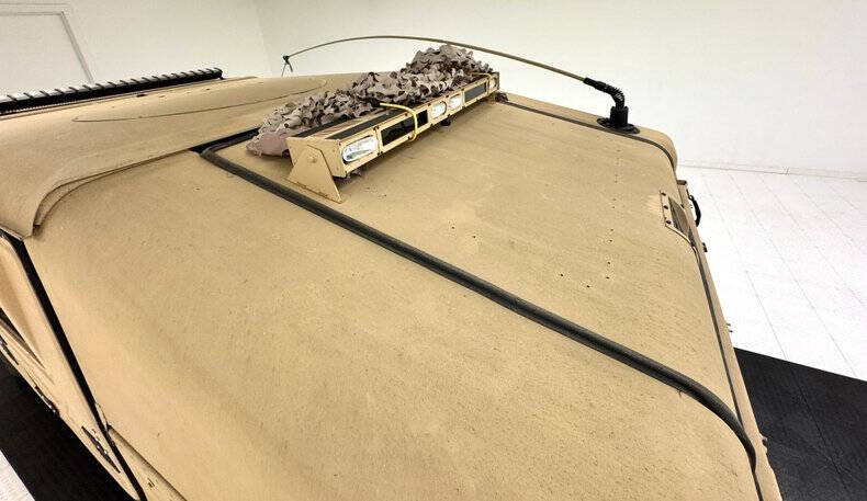 2005 AM General Hummer