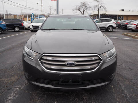 2017 Ford Taurus SEL