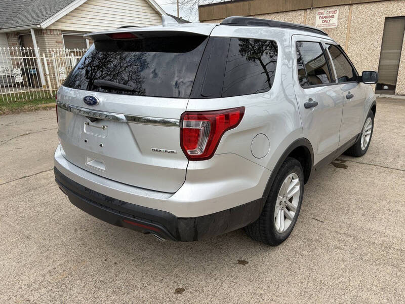 2016 Ford Explorer