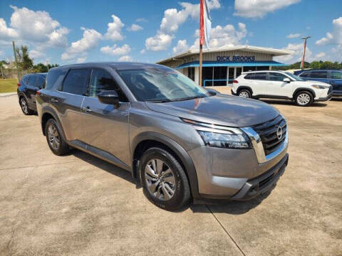 2024 Nissan Pathfinder S
