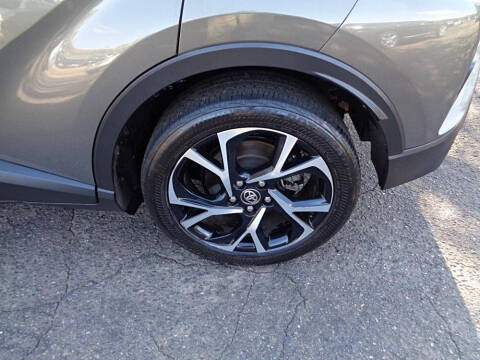 2021 Toyota C-HR XLE