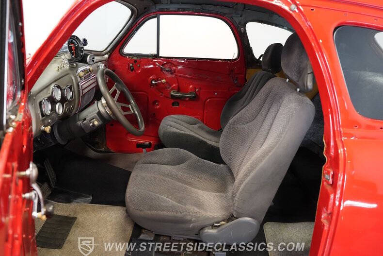 1948 Pontiac Streamliner