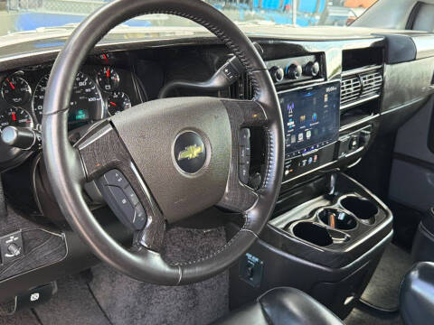 2023 Chevrolet Express 2500