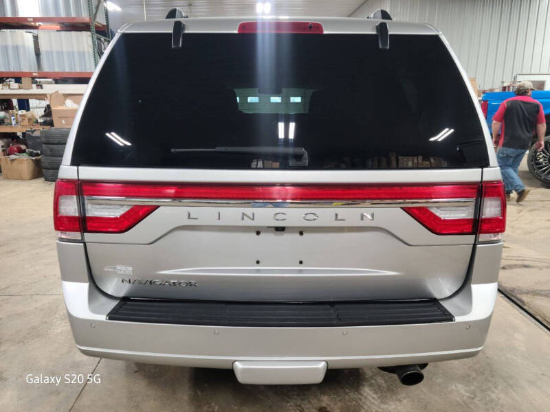 2017 Lincoln Navigator Select