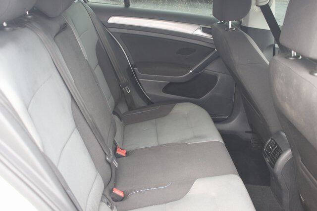 2016 Volkswagen e-Golf SE