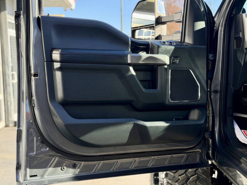 2022 Ford F-350 Super Duty Platinum