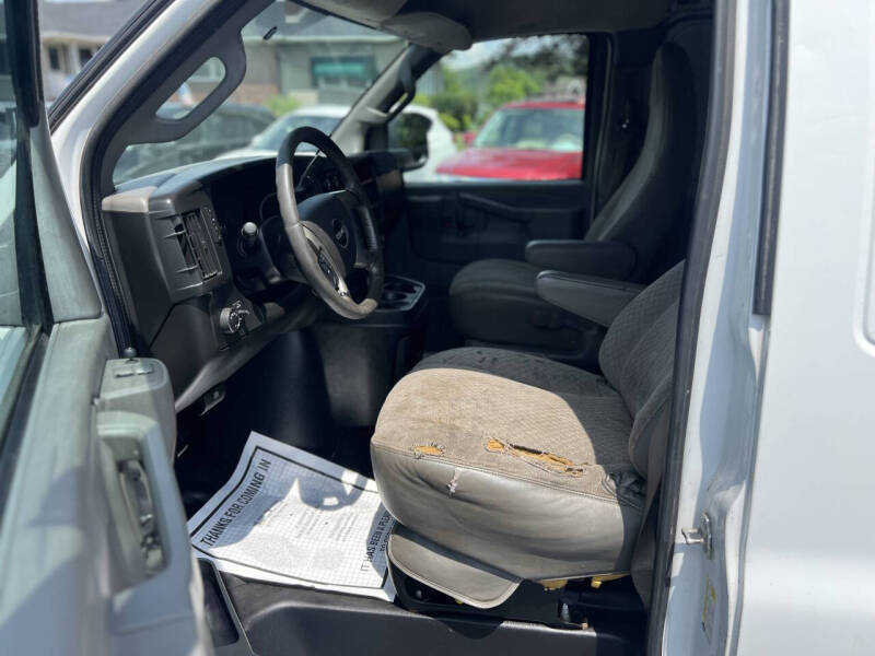 2016 GMC Savana 3500