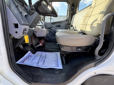 2018 Freightliner M2 106