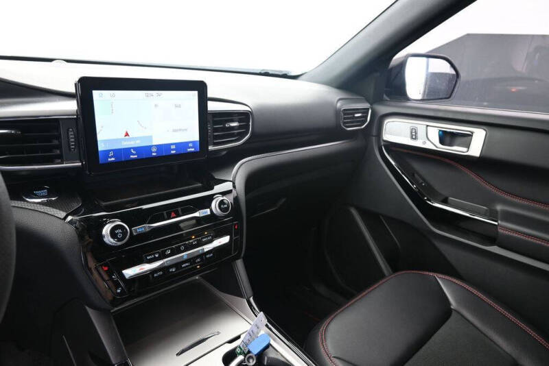 2024 Ford Explorer ST-Line