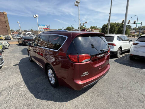 2018 Chrysler Pacifica Touring L