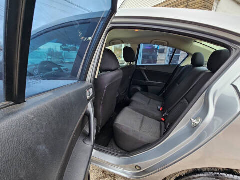 2013 Mazda MAZDA3 i Sport