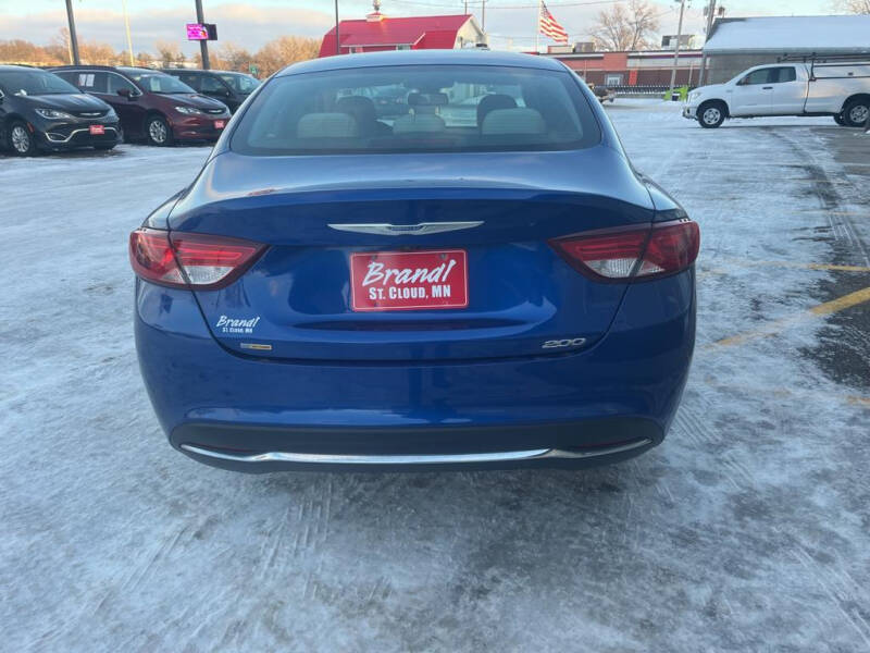 2016 Chrysler 200 Limited