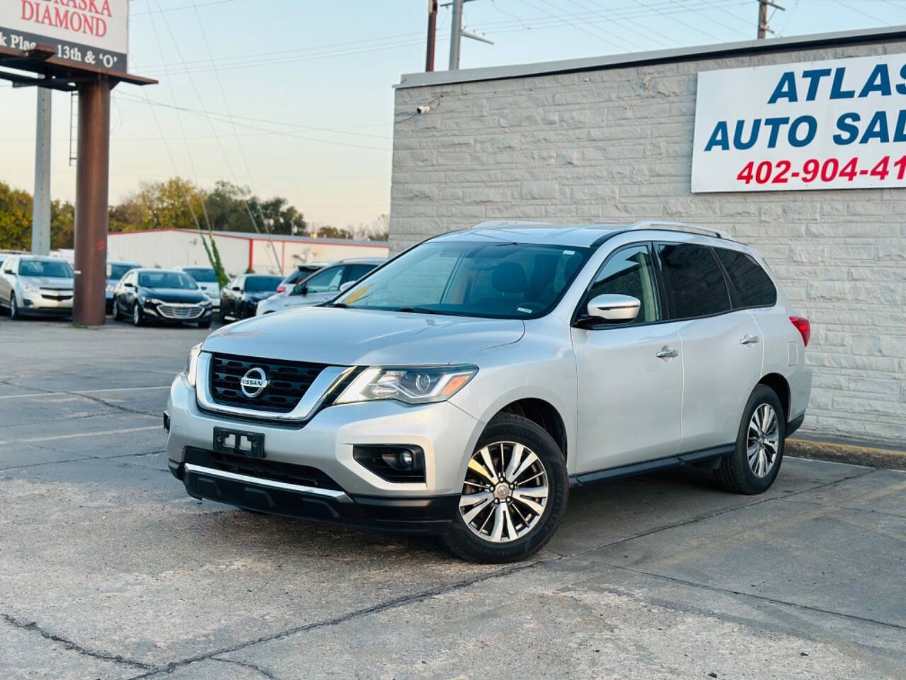 2020 Nissan Pathfinder for sale at Atlas Auto Sales LLC in Lincoln, NE