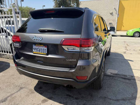 2020 Jeep Grand Cherokee Laredo E