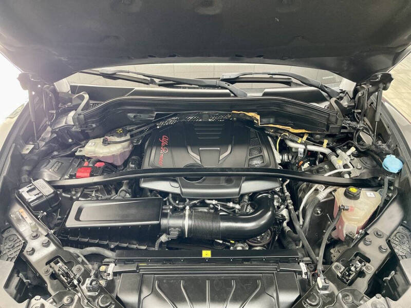 2018 Alfa Romeo Stelvio Sport