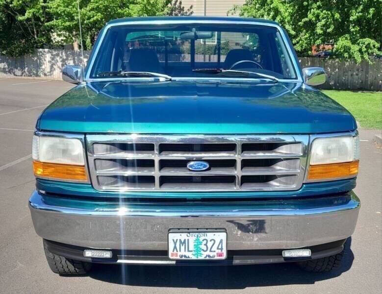 1996 Ford F-150 for sale at CLEAR CHOICE AUTOMOTIVE in Milwaukie OR