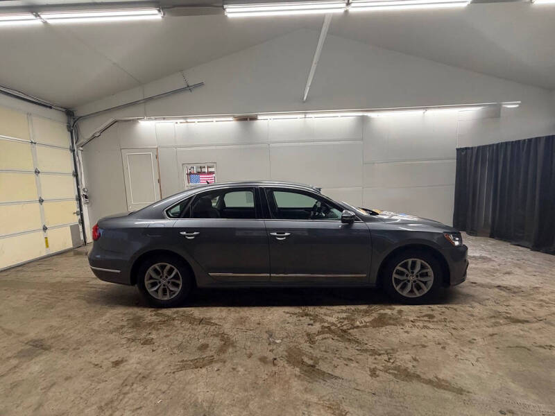 2016 Volkswagen Passat 1.8T S