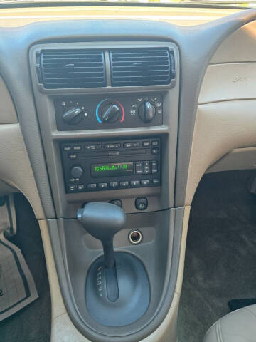 2002 Ford Mustang GT Deluxe