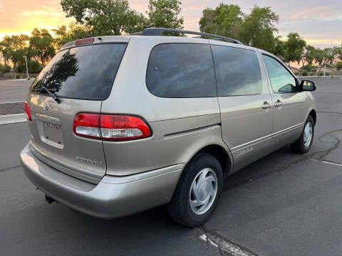 2002 Toyota Sienna XLE