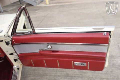 1963 Ford Thunderbird