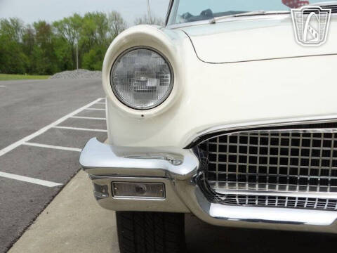 1956 Ford Thunderbird