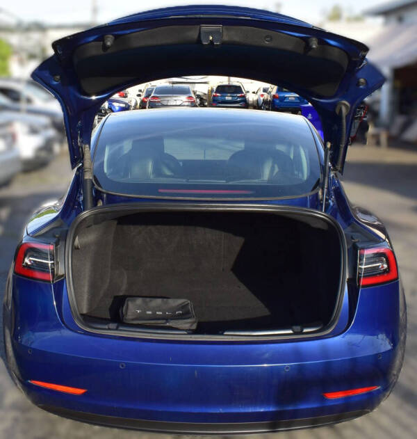 2022 Tesla Model 3 Long Range