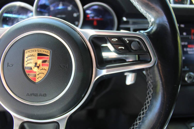 2017 Porsche Macan