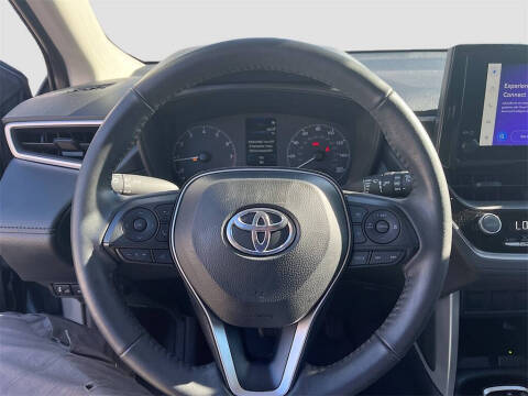 2024 Toyota Corolla Cross LE