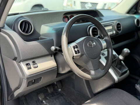 2009 Scion xB