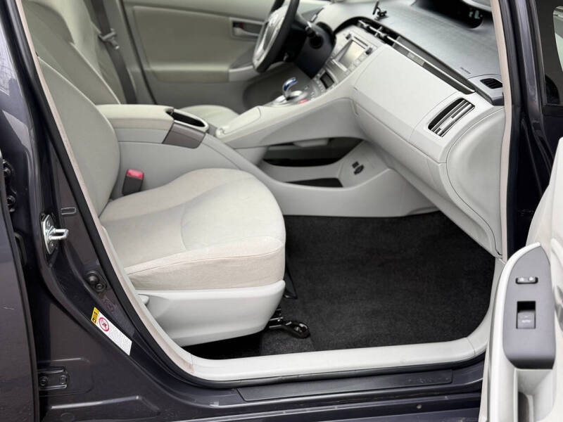 2012 Toyota Prius Two