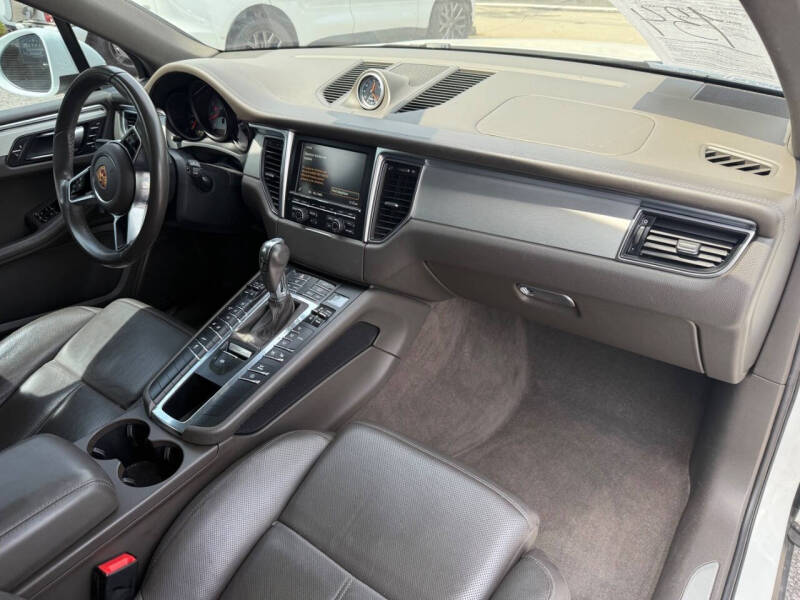 2015 Porsche Macan S