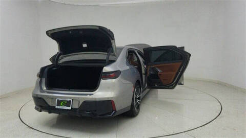 2023 BMW 7 Series 740i