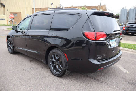2019 Chrysler Pacifica Touring L