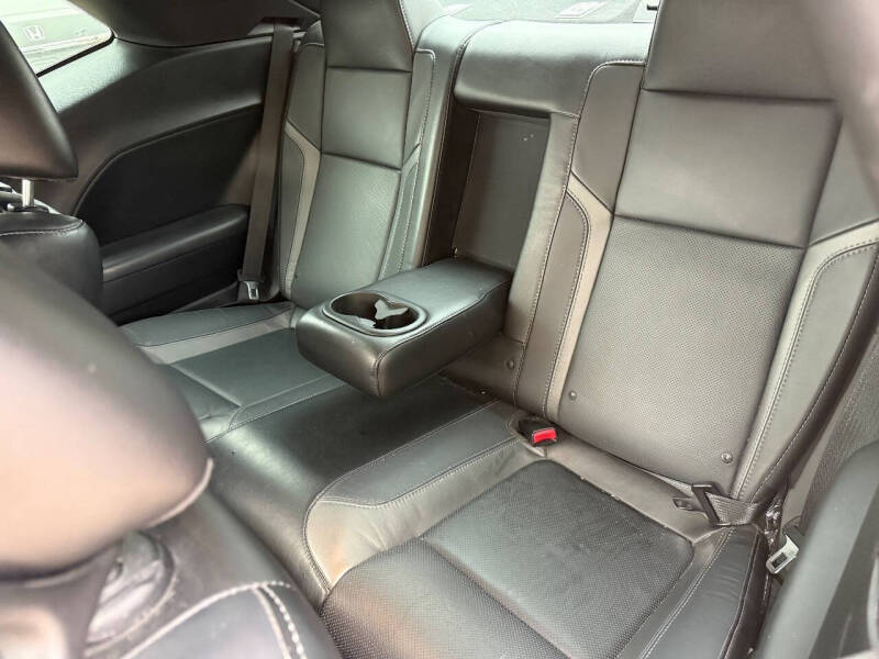 2016 Dodge Challenger SXT