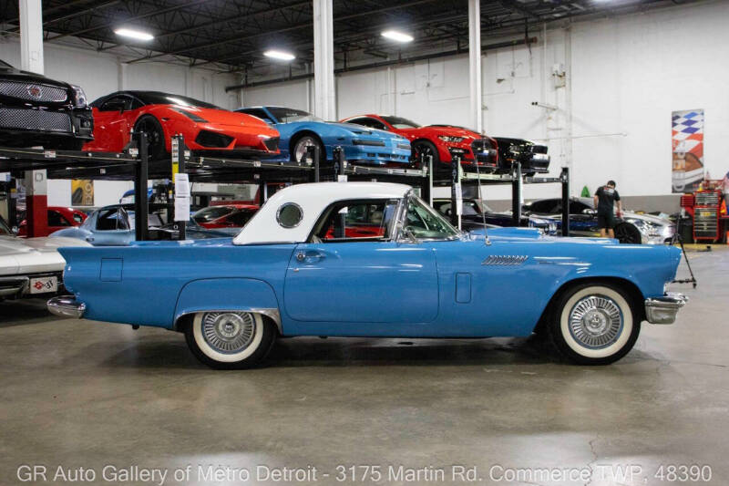 1957 Ford Thunderbird