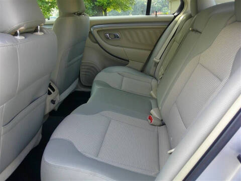 2013 Ford Taurus SEL