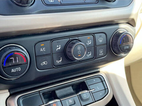 2022 GMC Acadia Denali
