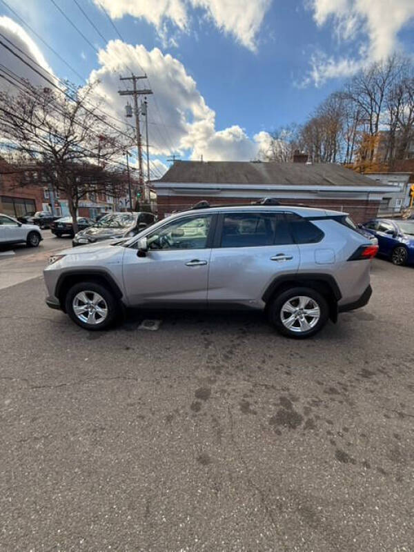 2019 Toyota RAV4 Hybrid XLE