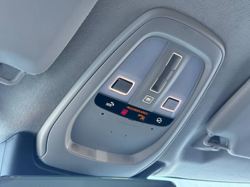 2024 Volvo XC90 B6 Ultimate Bright Theme 7P